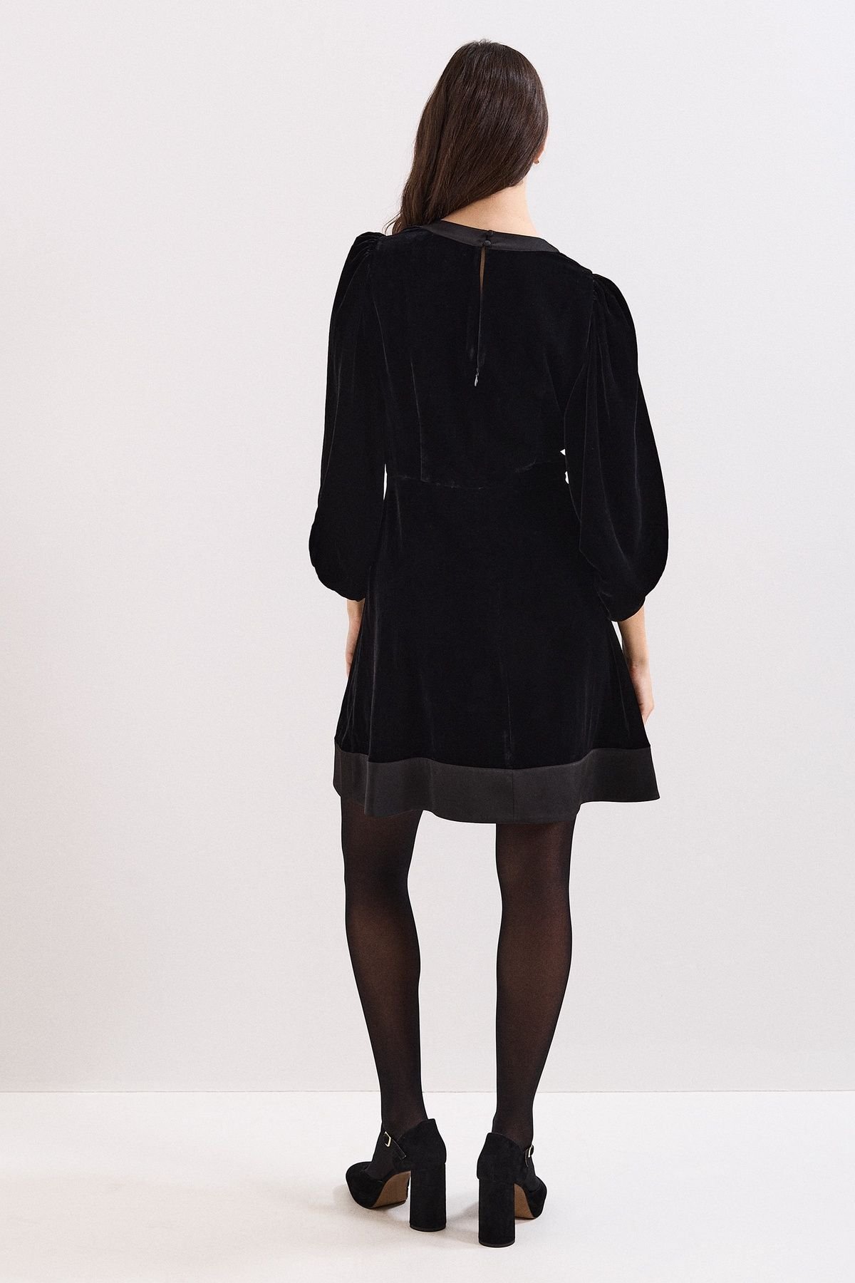 Phase Eight Phase Eight Women's Heidi Velvet Dress in True Black - 4