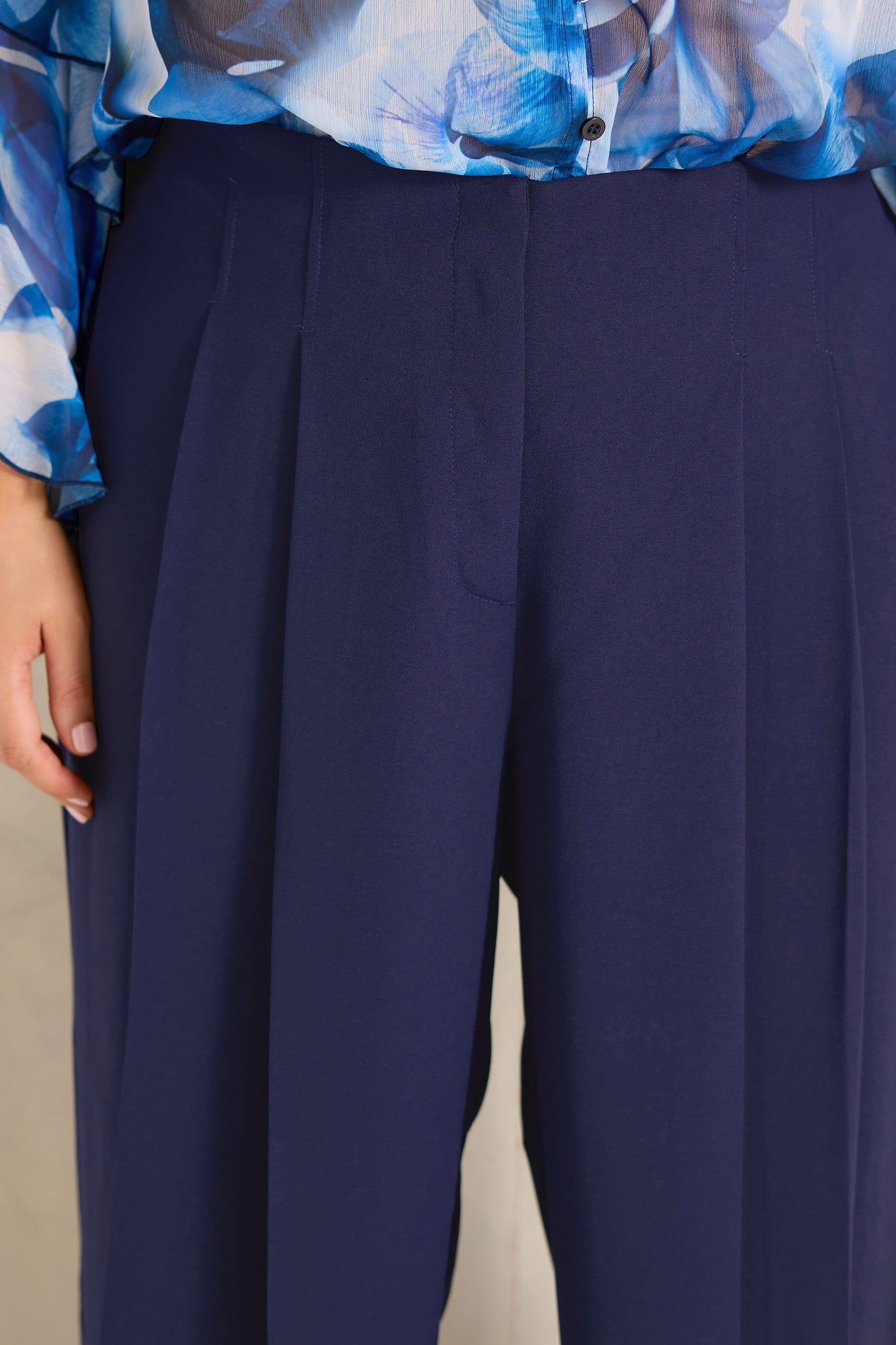 Evans Evans Women's Pleat Front Trousers in Mid Navy - 4