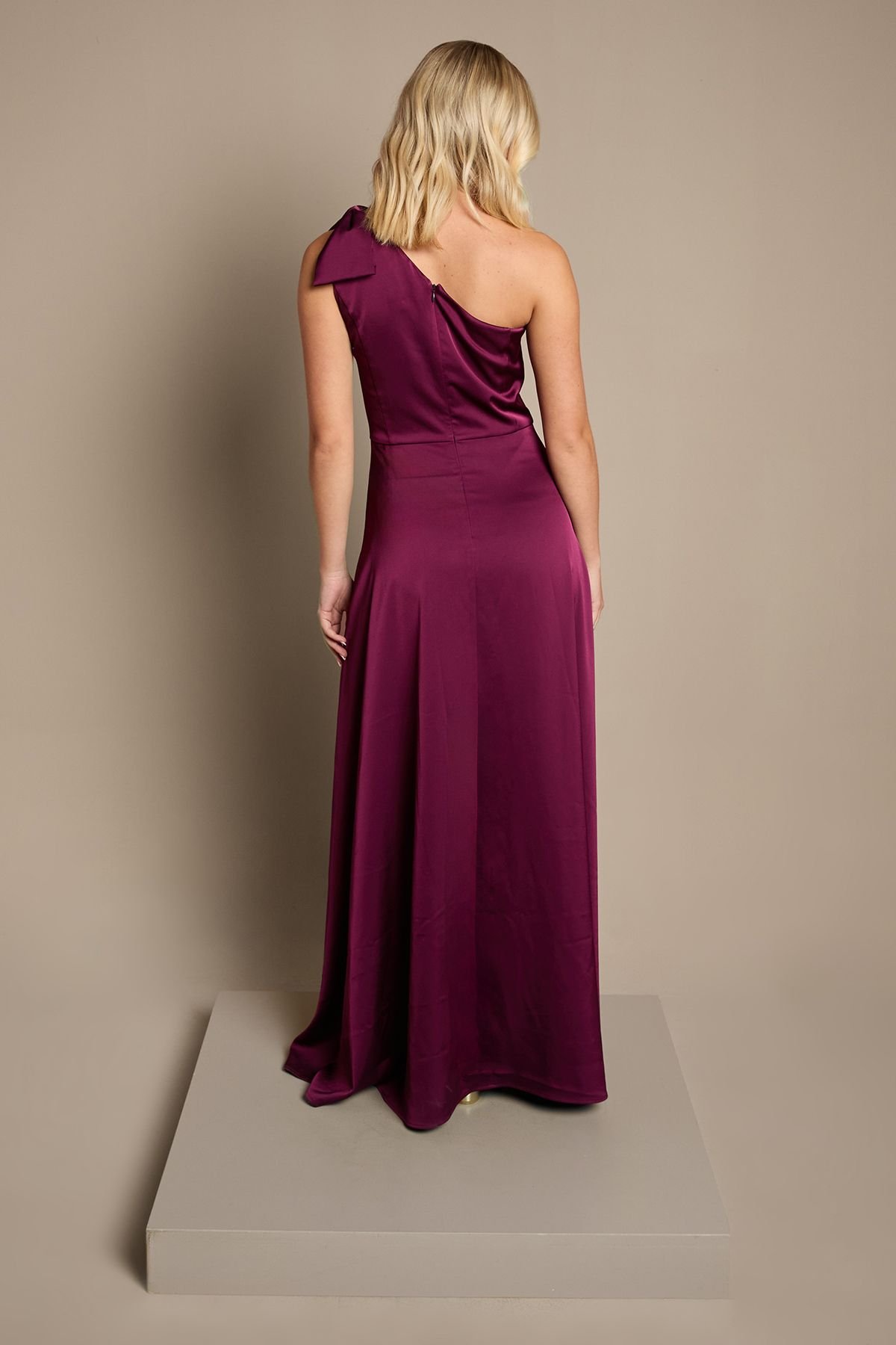 Coast Coast Women's Teen One Shoulder Bow Bridesmaid Dress in Fig - 3