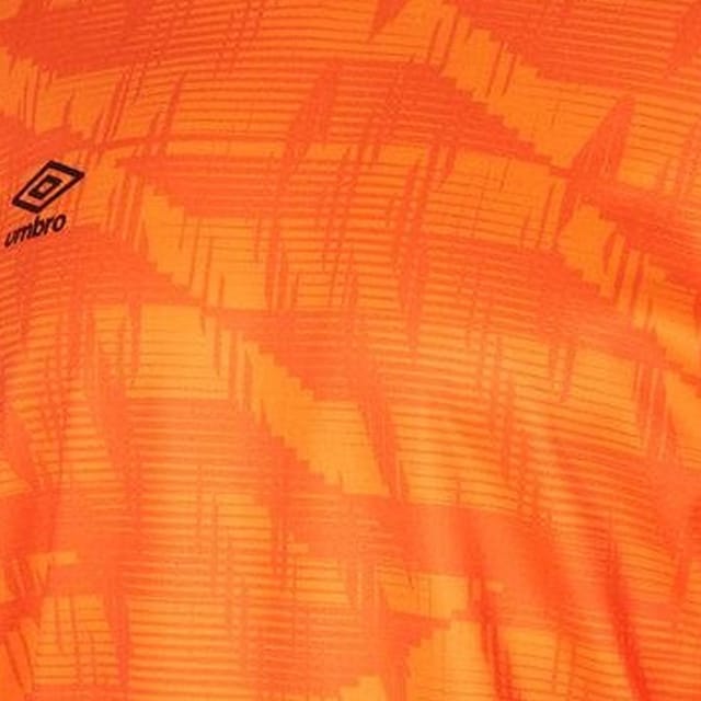 Umbro Umbro Men's Counter Goalkeeper Jersey in Tangerine - 3