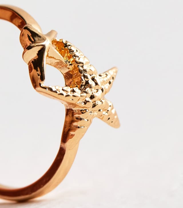 New Look Gold Tone Textured Starfish Wrap Ring New Look - 2