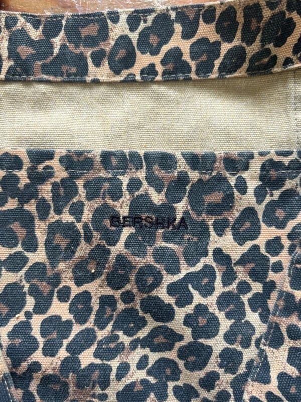 Bershka Bershka leopard print tote bag