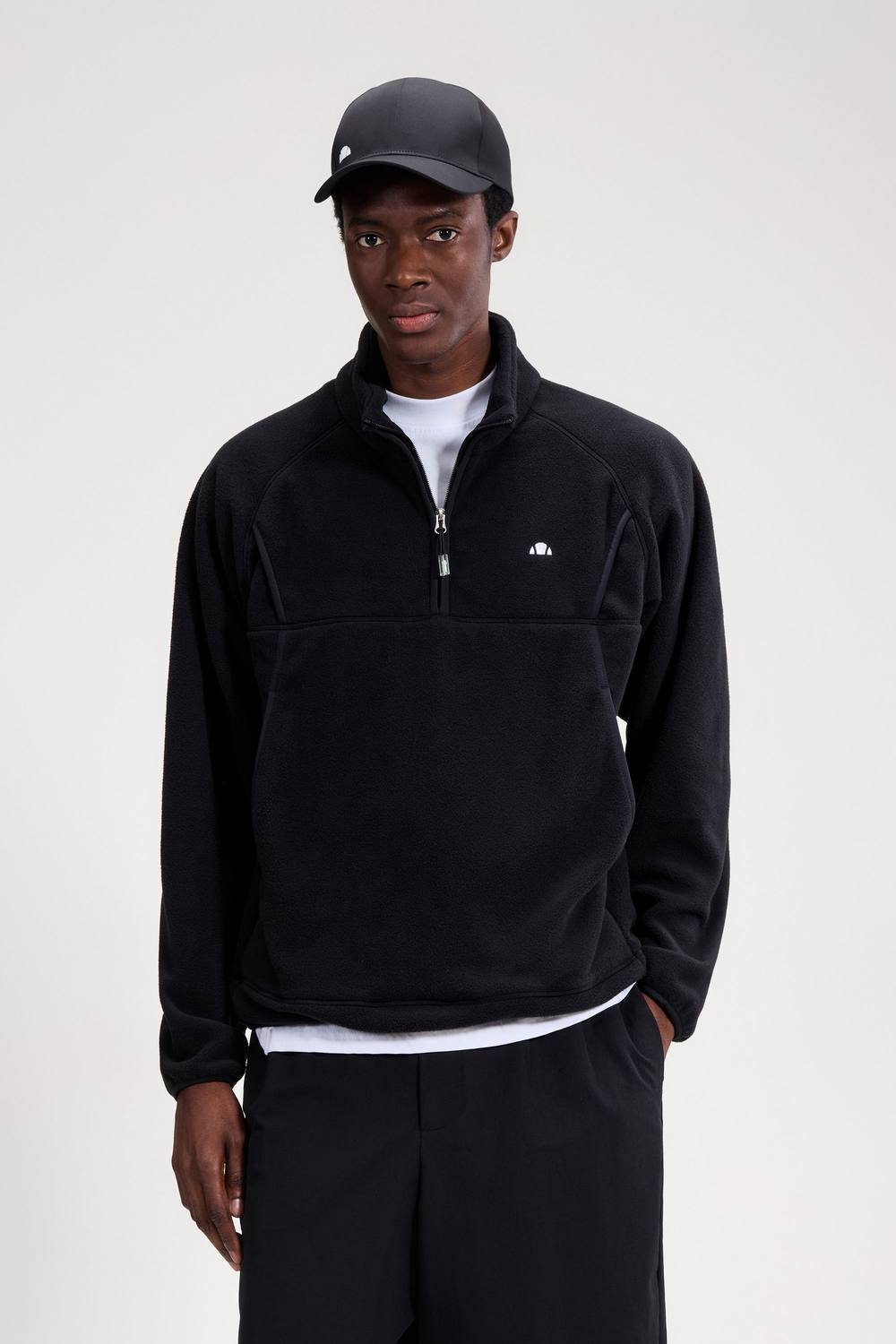 Ellesse Ellesse Men's Caponie OH Jacket in Black - 4