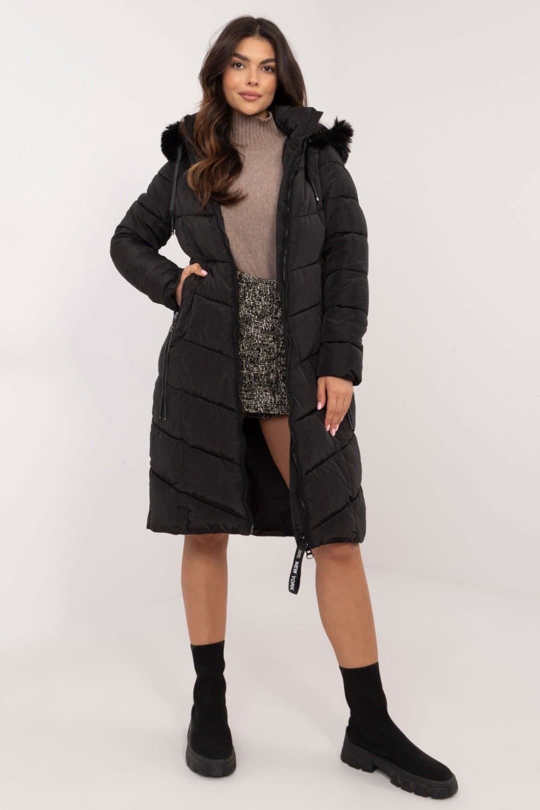 Love Lace Love Lace Women's Long Hooded Quilted Down Jacket for Winter in Black
