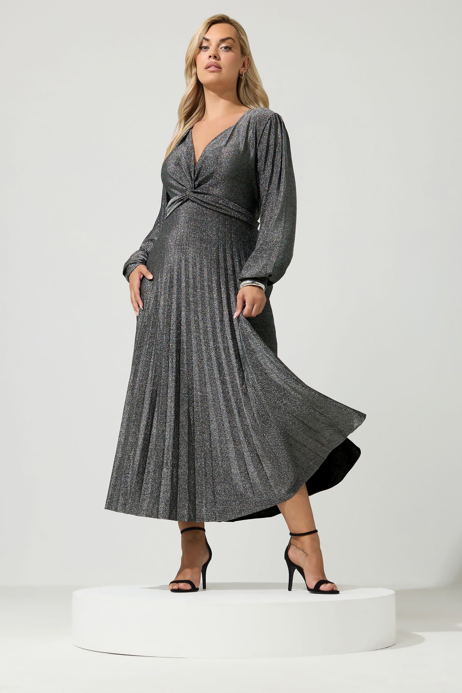 Yours Yours Women's Knot Pleated Maxi Dress in Silver