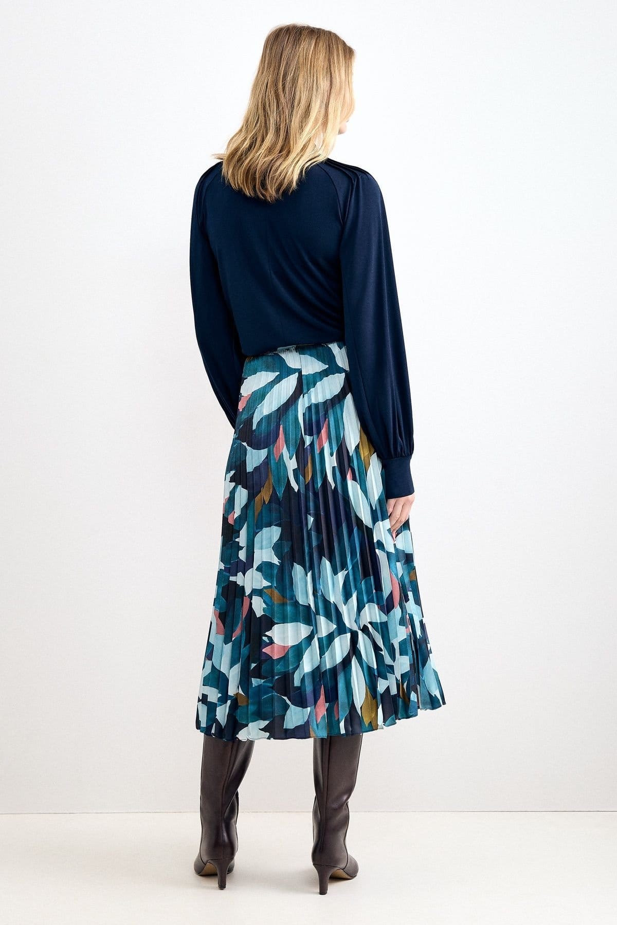 Phase Eight Phase Eight Women's Ebony Printed Midi Skirt in Turquoise - 4