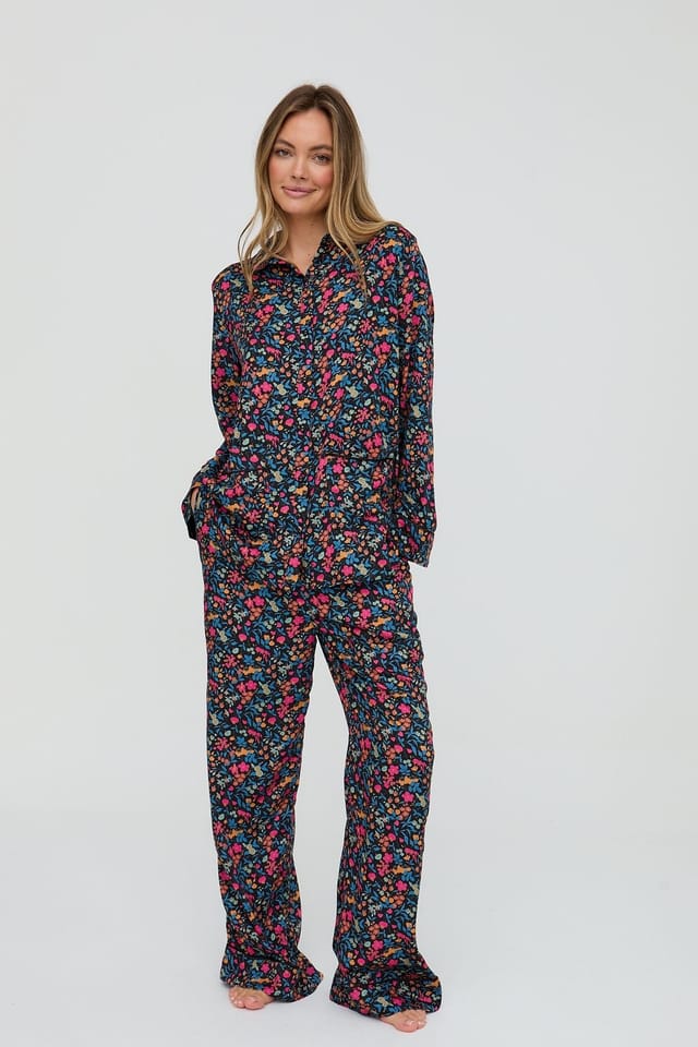 Lily and Lionel Lily and Lionel Women's Evie Long Sleeve Deep Moon Floral Print Pyjama Set In Black - 3