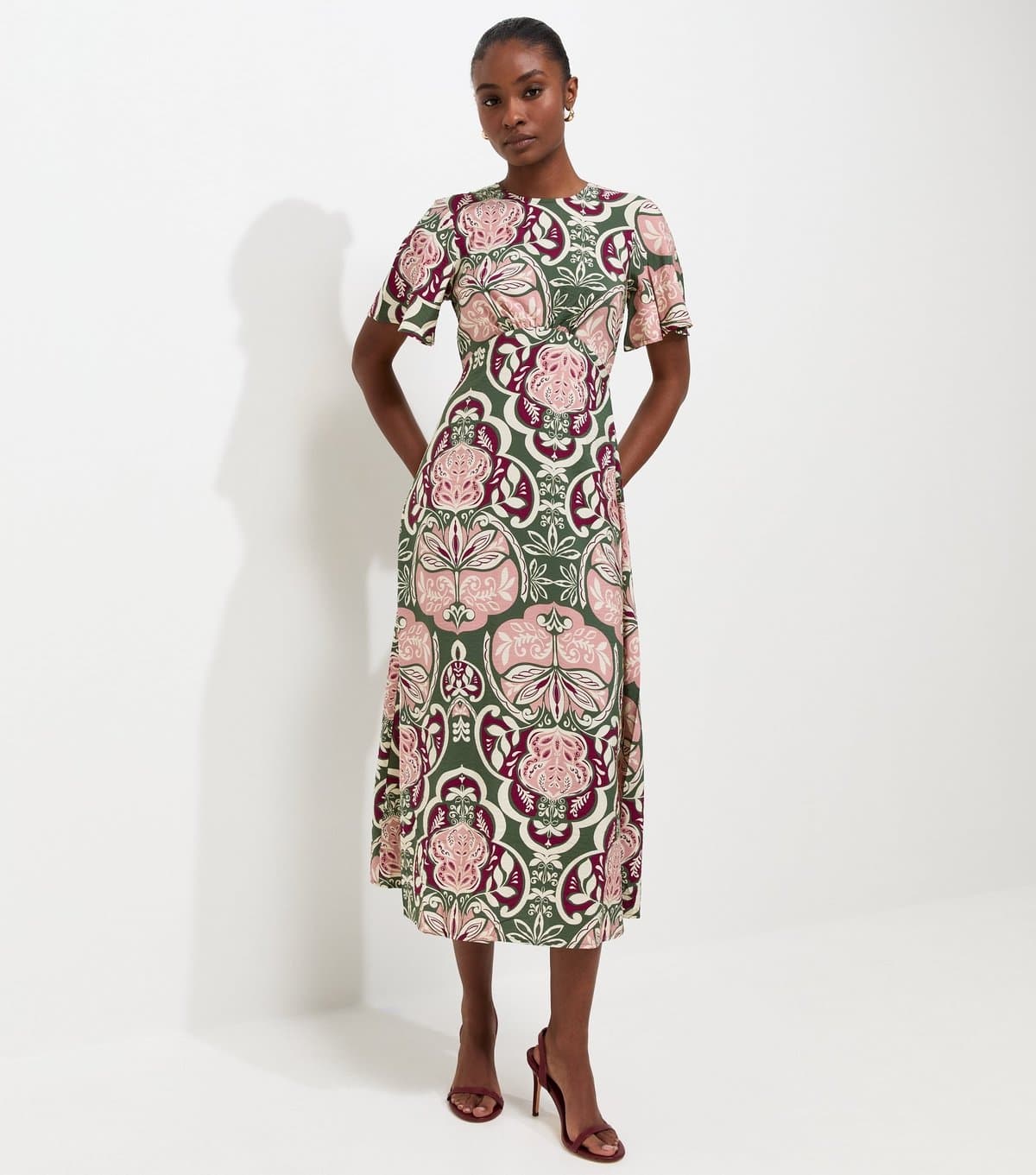New Look Women's Green Floral Angel Sleeve Midi Dress New Look