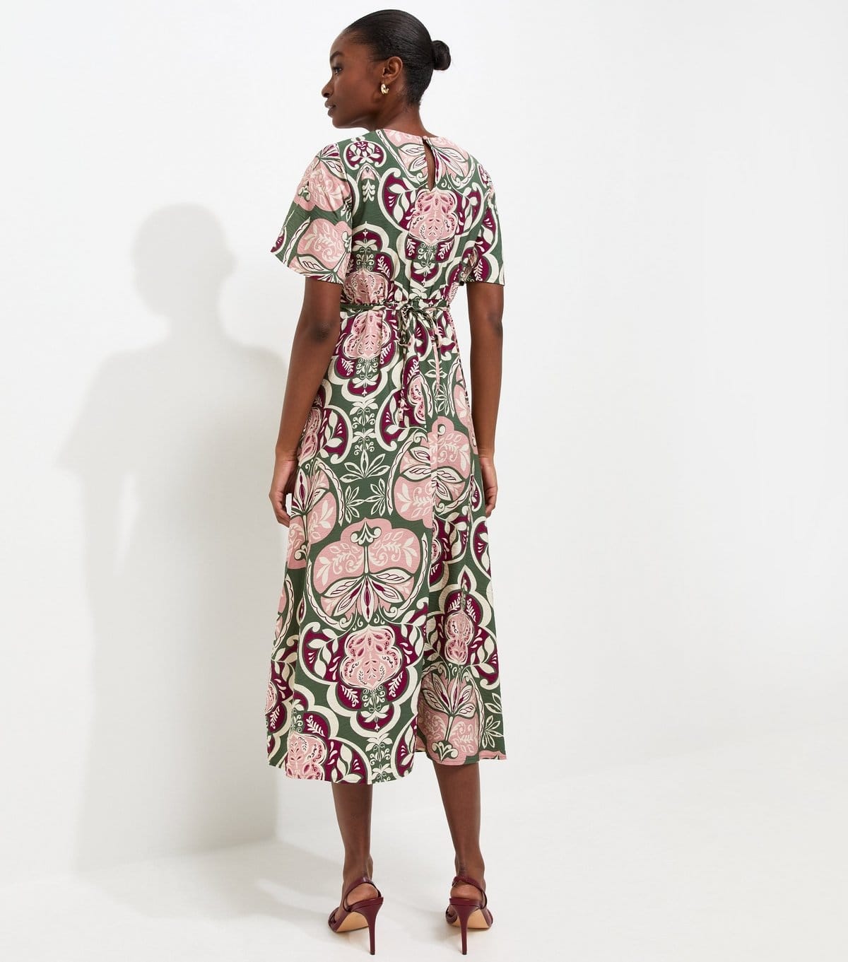 New Look Women's Green Floral Angel Sleeve Midi Dress New Look - 4