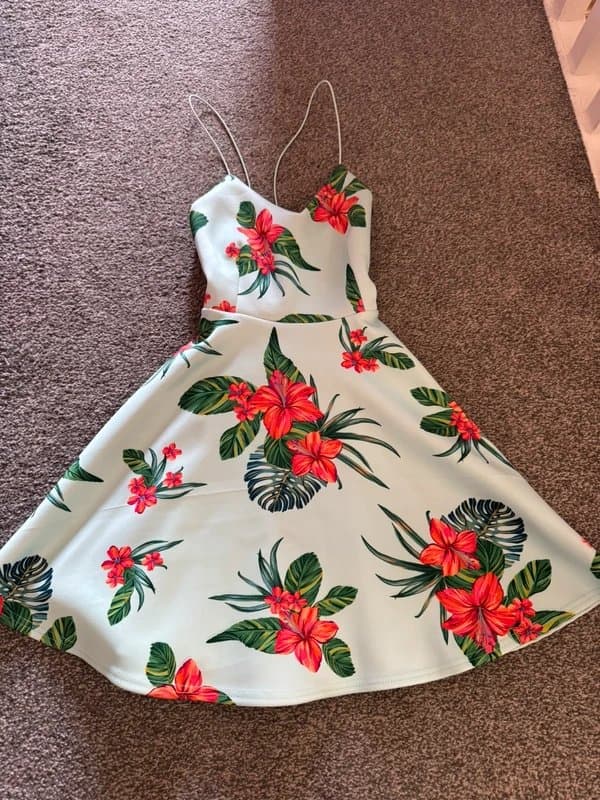 New Look New look scuba floral dress petite size 10