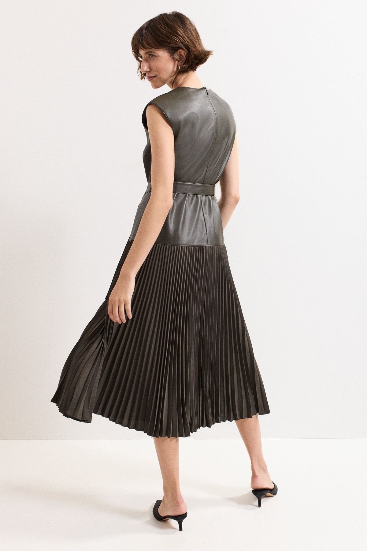 Phase Eight Phase Eight Women's Aria Dropped Waist Pleat Skirt Dress in Dark Olive - 4