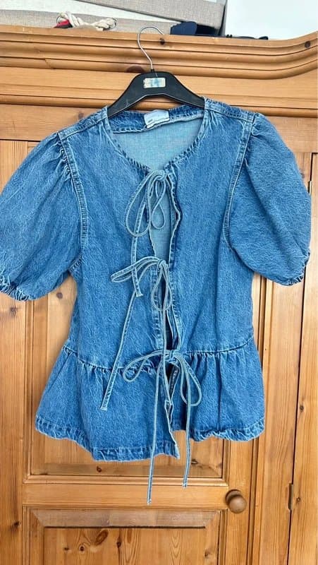 ASOS Design ASOS denim tie front top size 8