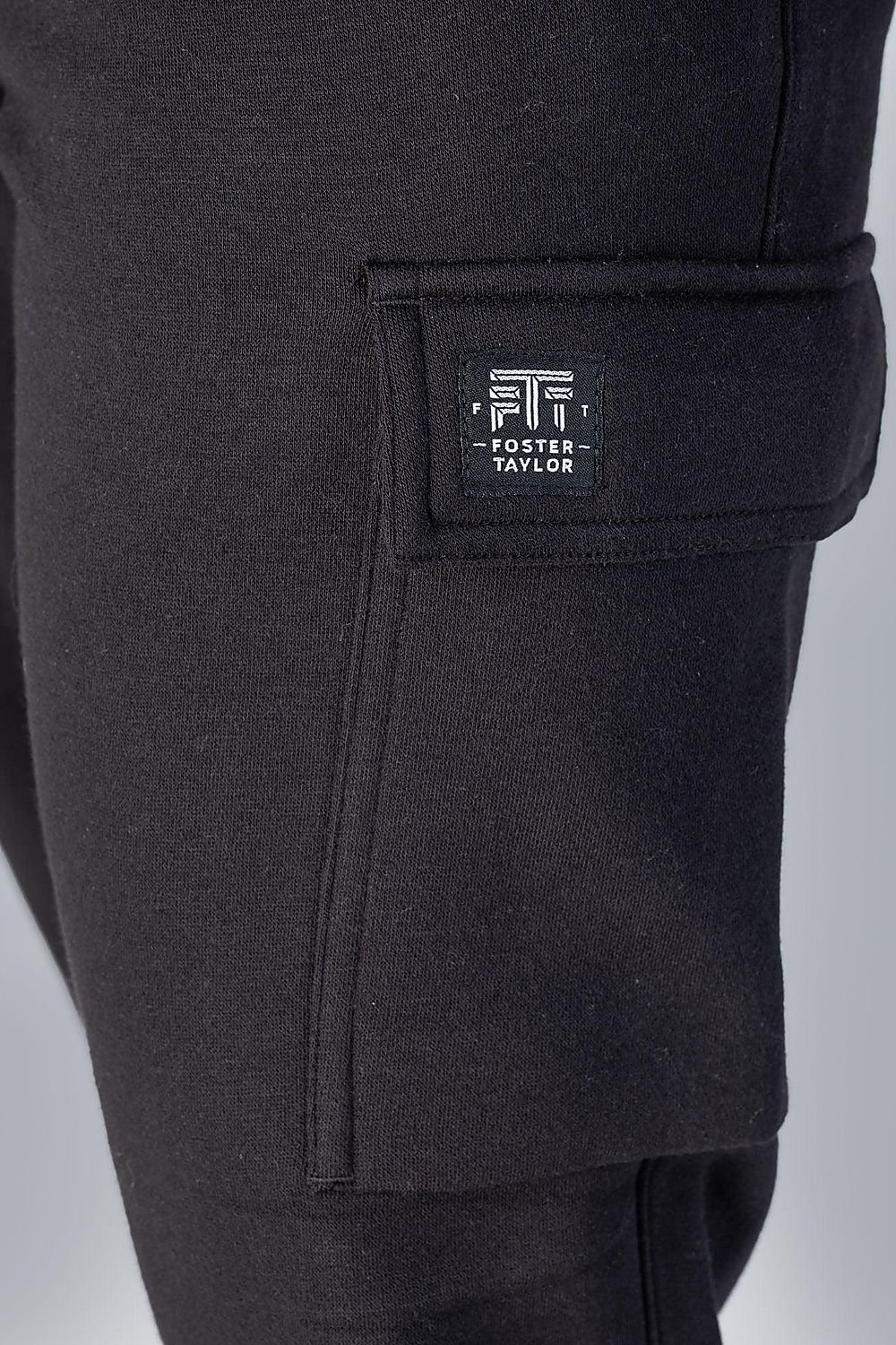 Foster Taylor Foster Taylor Men's Cargo Cuffed Joggers in Black - 2