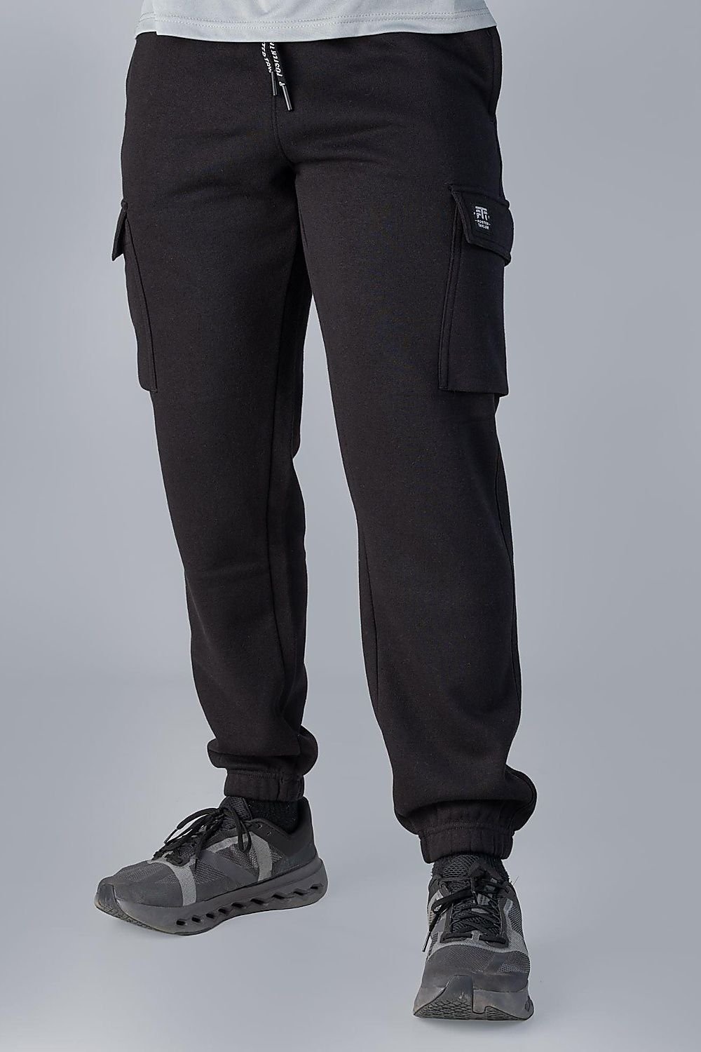 Foster Taylor Foster Taylor Men's Cargo Cuffed Joggers in Black - 4
