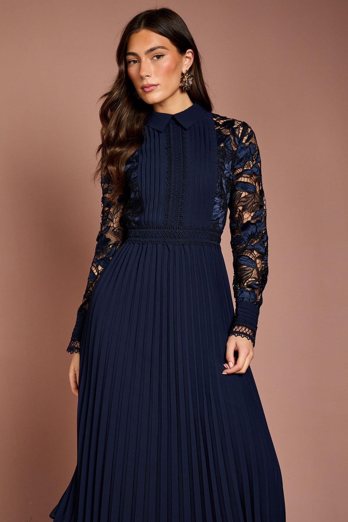 Coast Coast Women's Long Sleeve Lace & Pleated Midi Shirt Dress in Navy - 4