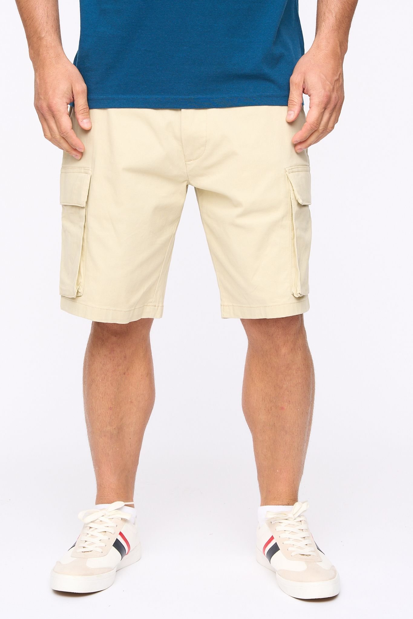 Bewley&Ritch Bewley&Ritch Men's Seaford Cotton Stretch Regular Fit Multi-Pocket Cargo Shorts in Light Stone - 2