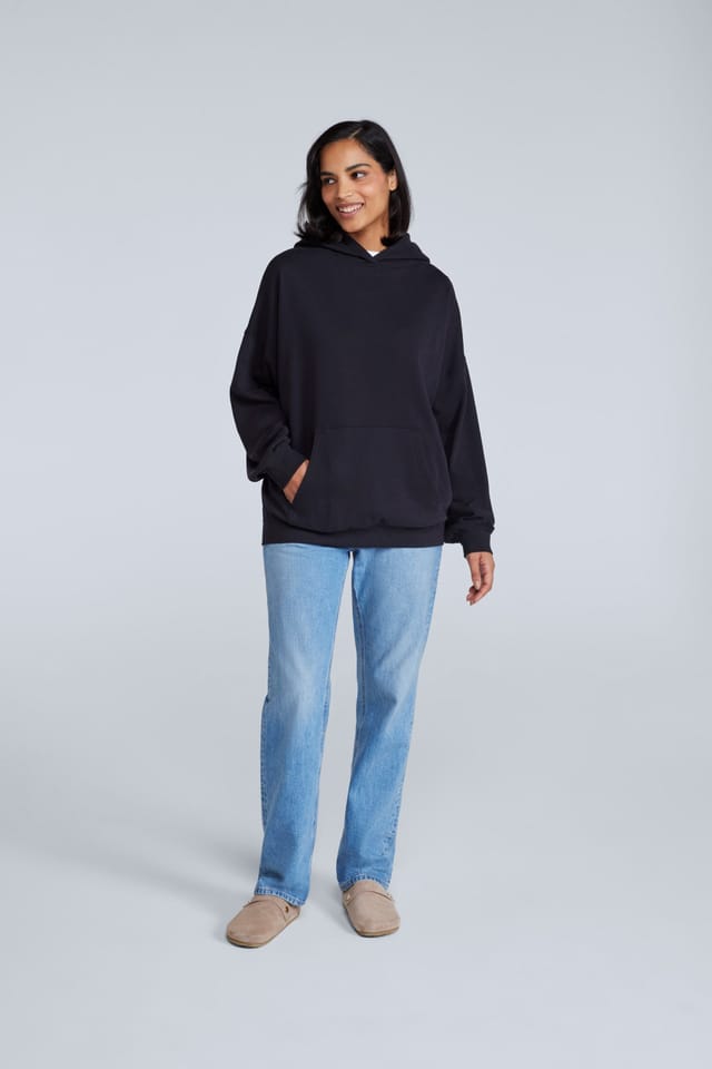 Animal Animal Women's 'Idol' Logo Print Kangaroo Pocket Cotton Snug Fit Drop Shoulder Hoody in Jet Black - 2