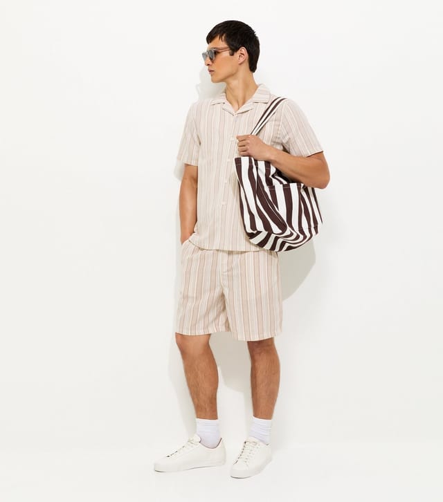 New Look Men's Cream Short Sleeve Stripe Regular Longline Shirt New Look - 3