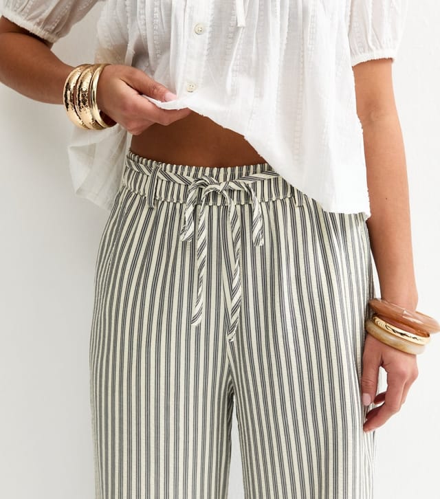 New Look Women's Petite Cream Seersucker Striped Wide Leg Trousers New Look - 2