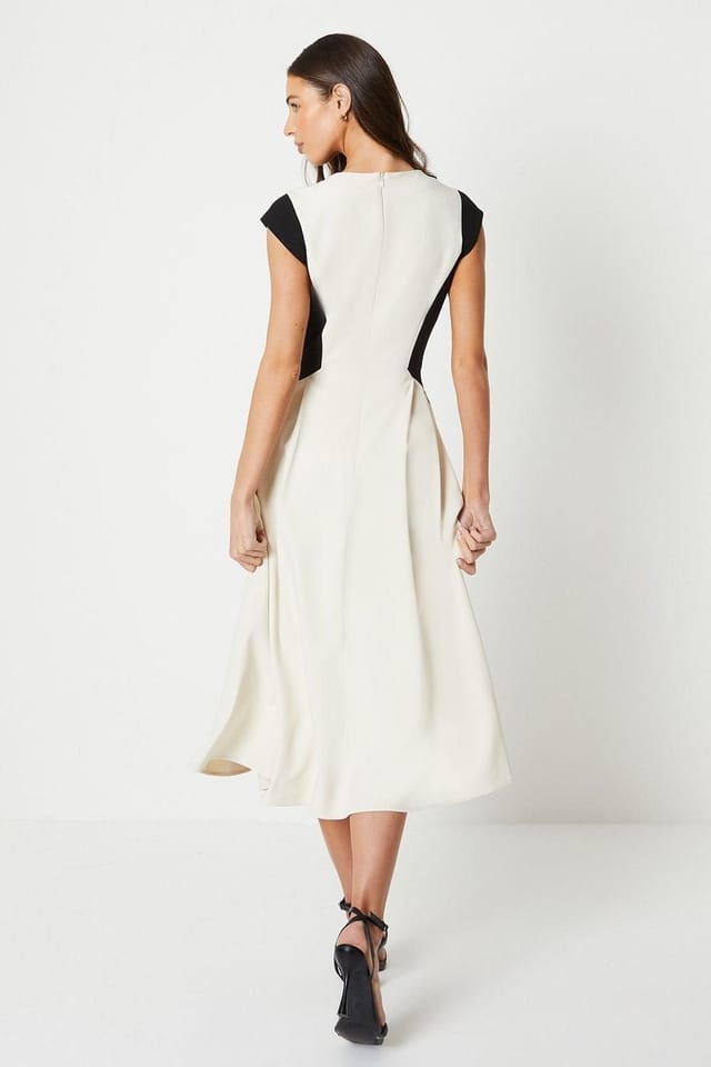Coast Coast Women's Crepe Colour Block Midi Dress in Mono - 3