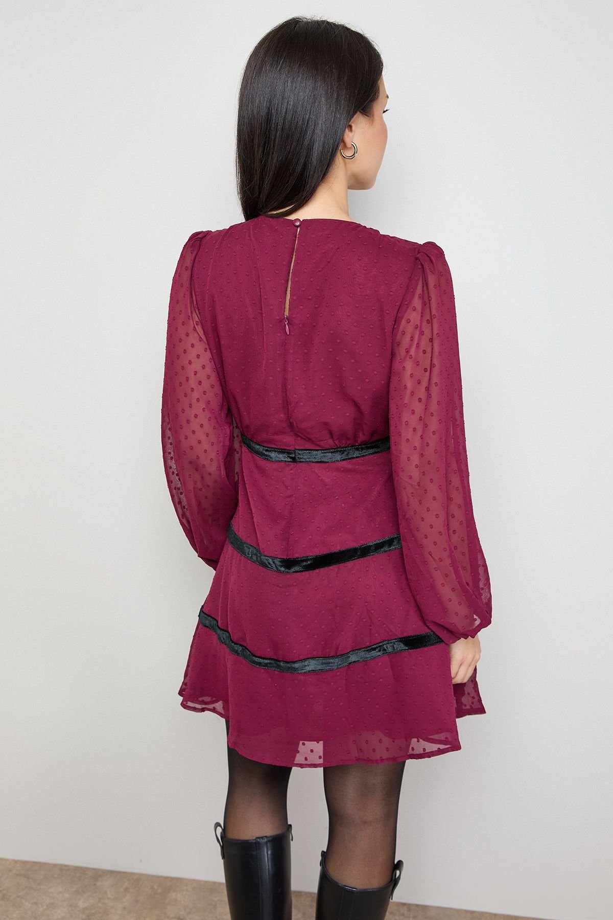 Oasis Oasis Women's Petite Contrast Fit & Flare Mini Dress in Chocolate - 3