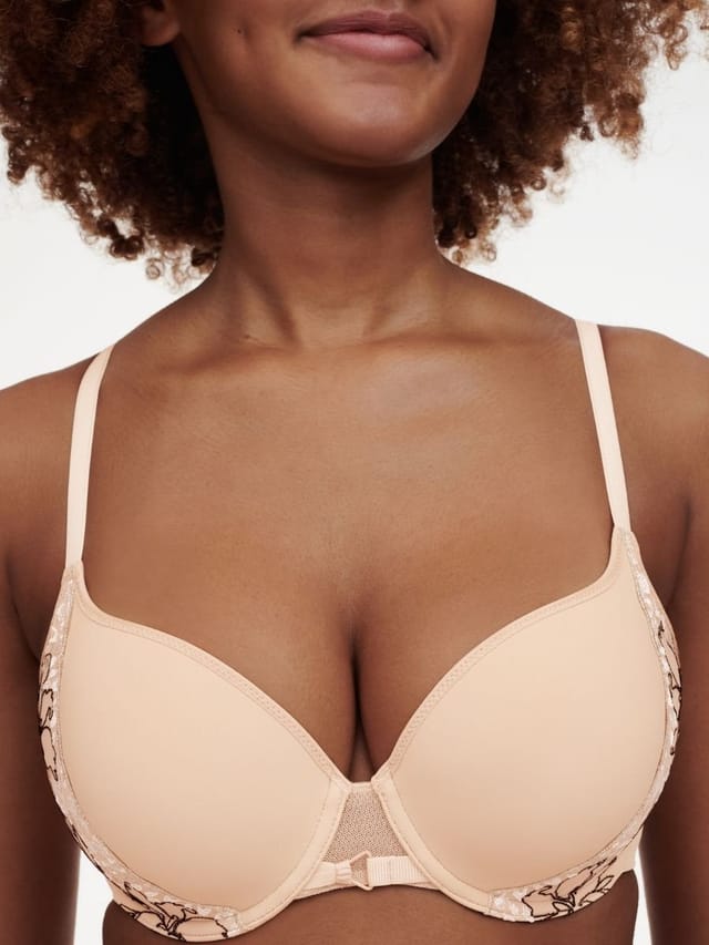Chantelle Chantelle Women's Spice Covering T-Shirt Bra in Nude - 3