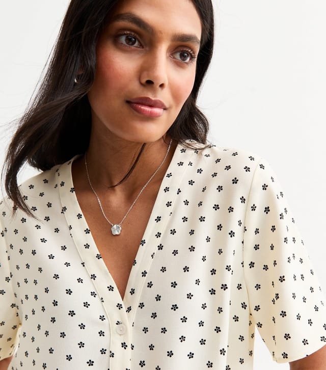 New Look Women's Off White Daisy Print Button Up Top New Look - 2