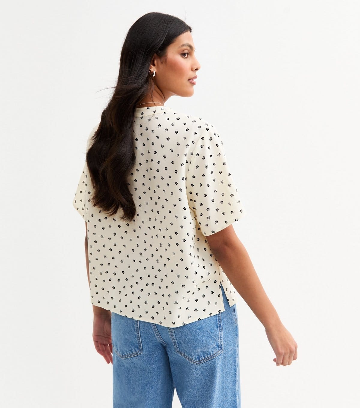 New Look Women's Off White Daisy Print Button Up Top New Look - 4