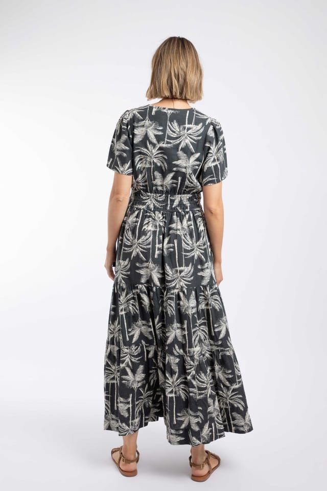 Weird Fish Weird Fish Women's Rhianne Printed Tiered Linen Rich Maxi Dress in Black - 3