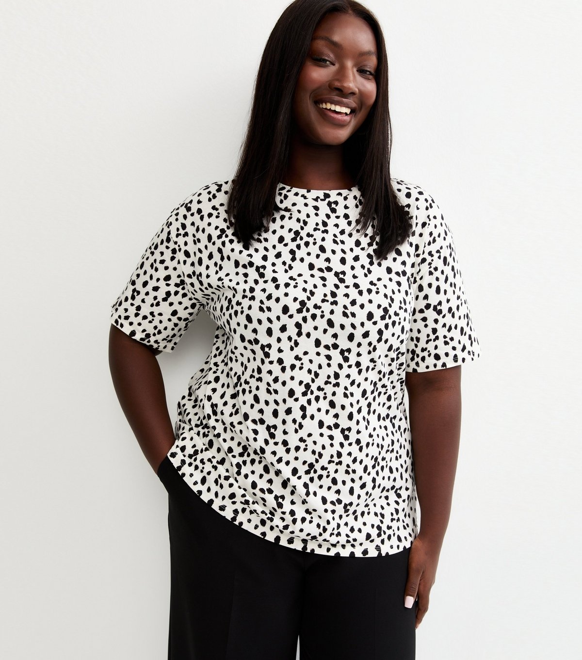 New Look Women's Plus Size Cream Leopard Print T-Shirt Curves New Look - 2