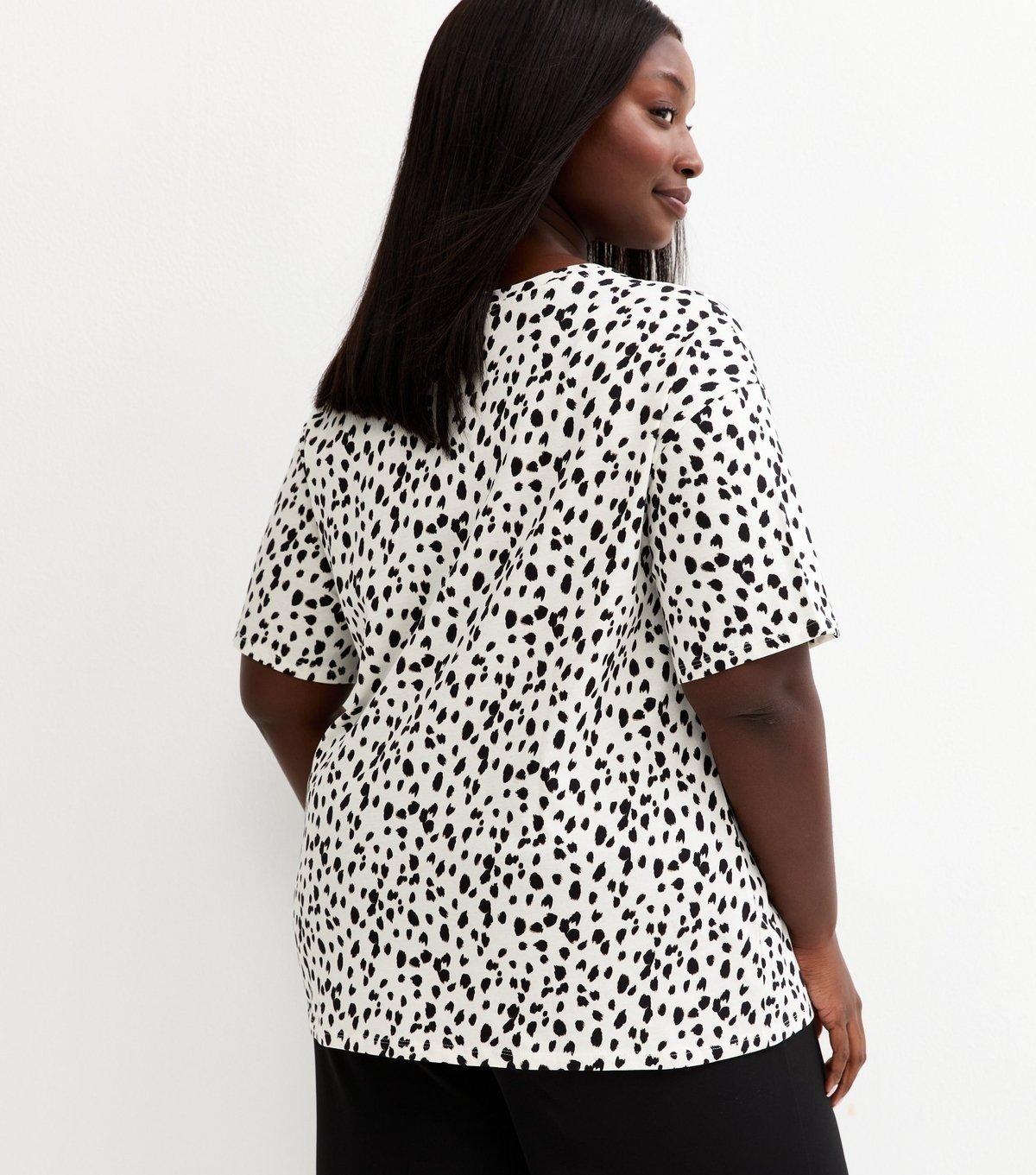 New Look Women's Plus Size Cream Leopard Print T-Shirt Curves New Look - 4