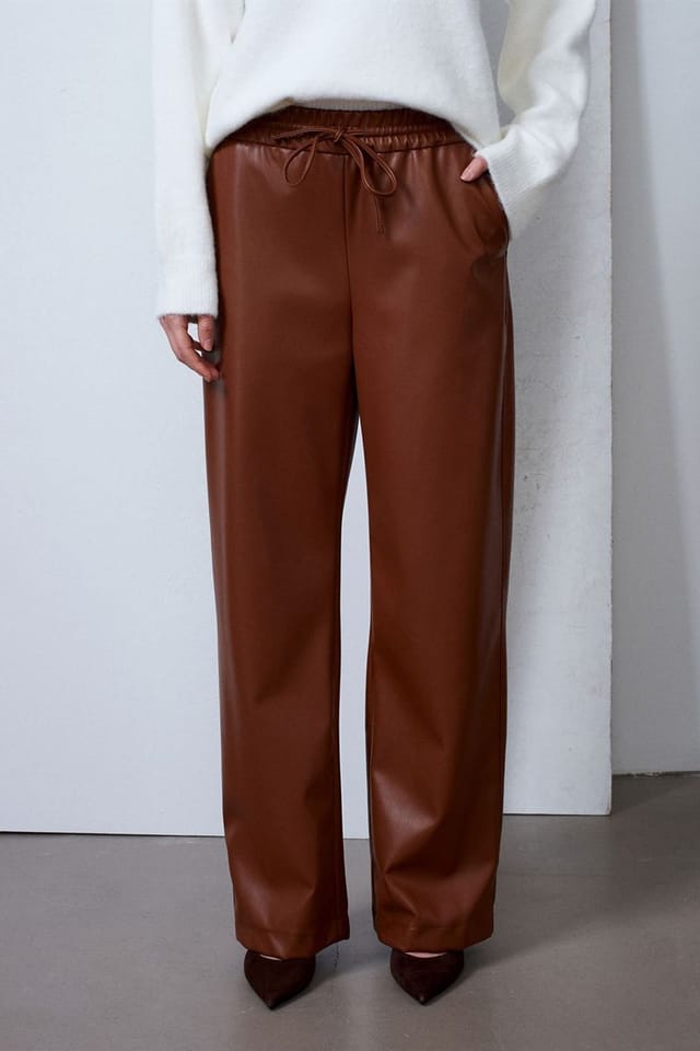 Dilvin Dilvin Women's Women's Wide-Leg Faux Leather Trousers in Brown - 3
