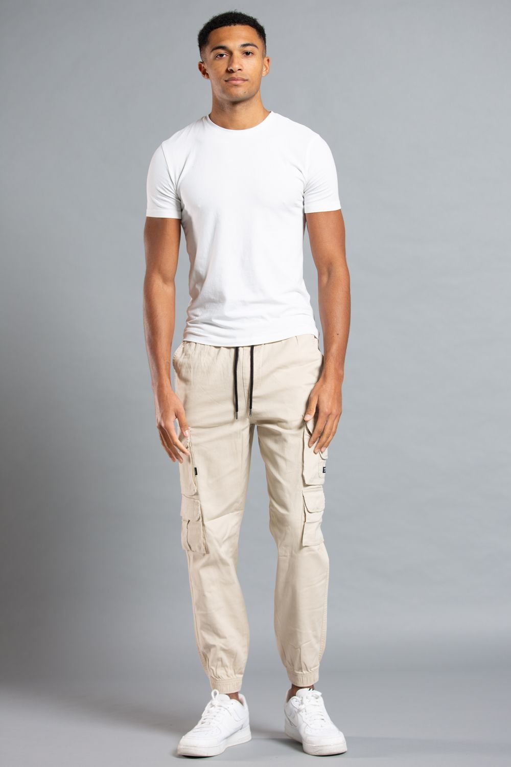 Tokyo Laundry Tokyo Laundry Men's Belted Cotton Cargo Trousers in Light Grey - 3