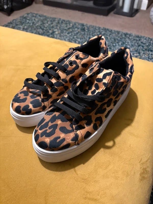 ASOS Design Asos leopard print flatform size 4