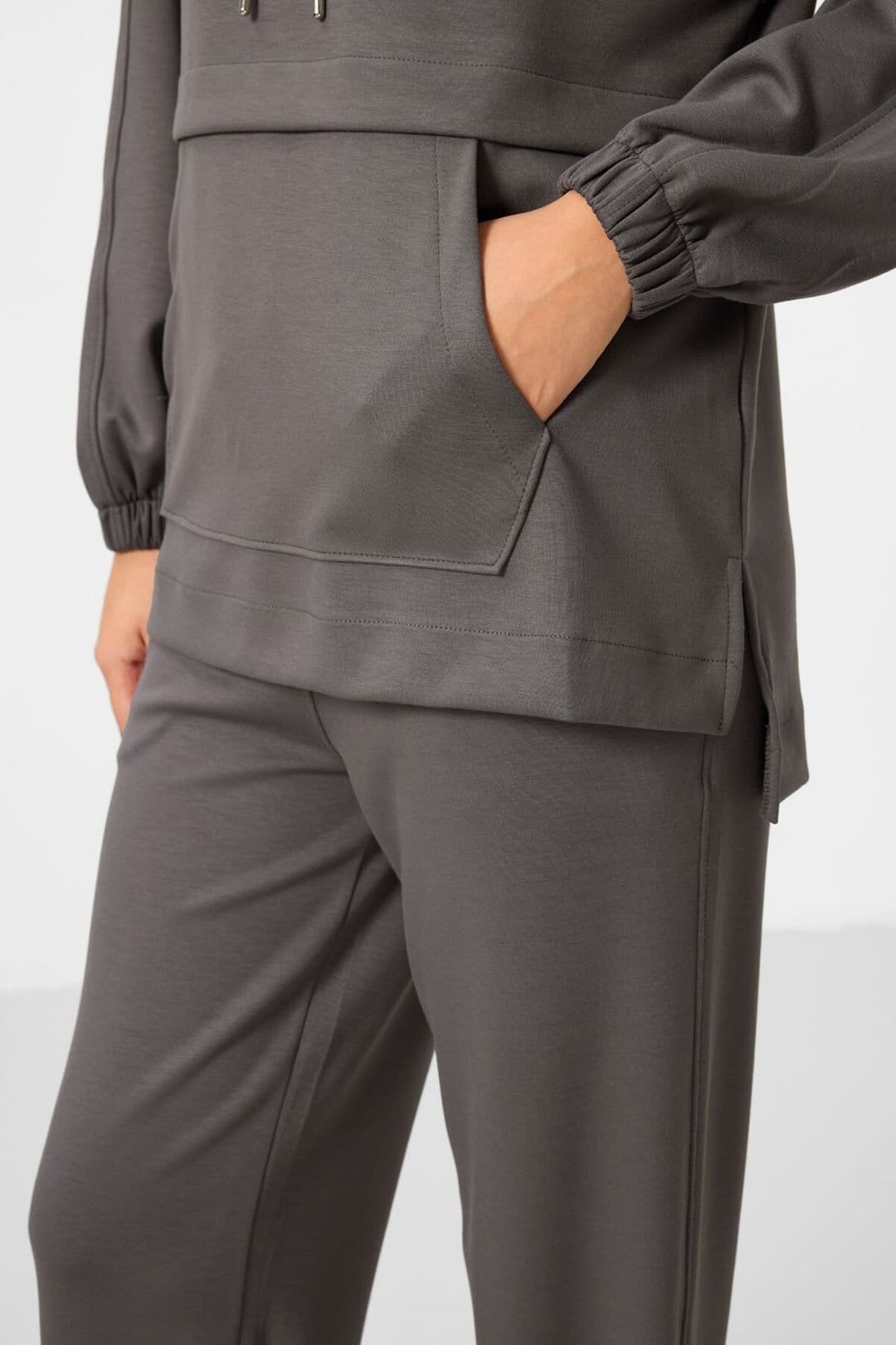 Tommy Life Tommy Life Women's Oversized Hooded Sweatshirt & Wide-Leg Pants Set in Charcoal - 4