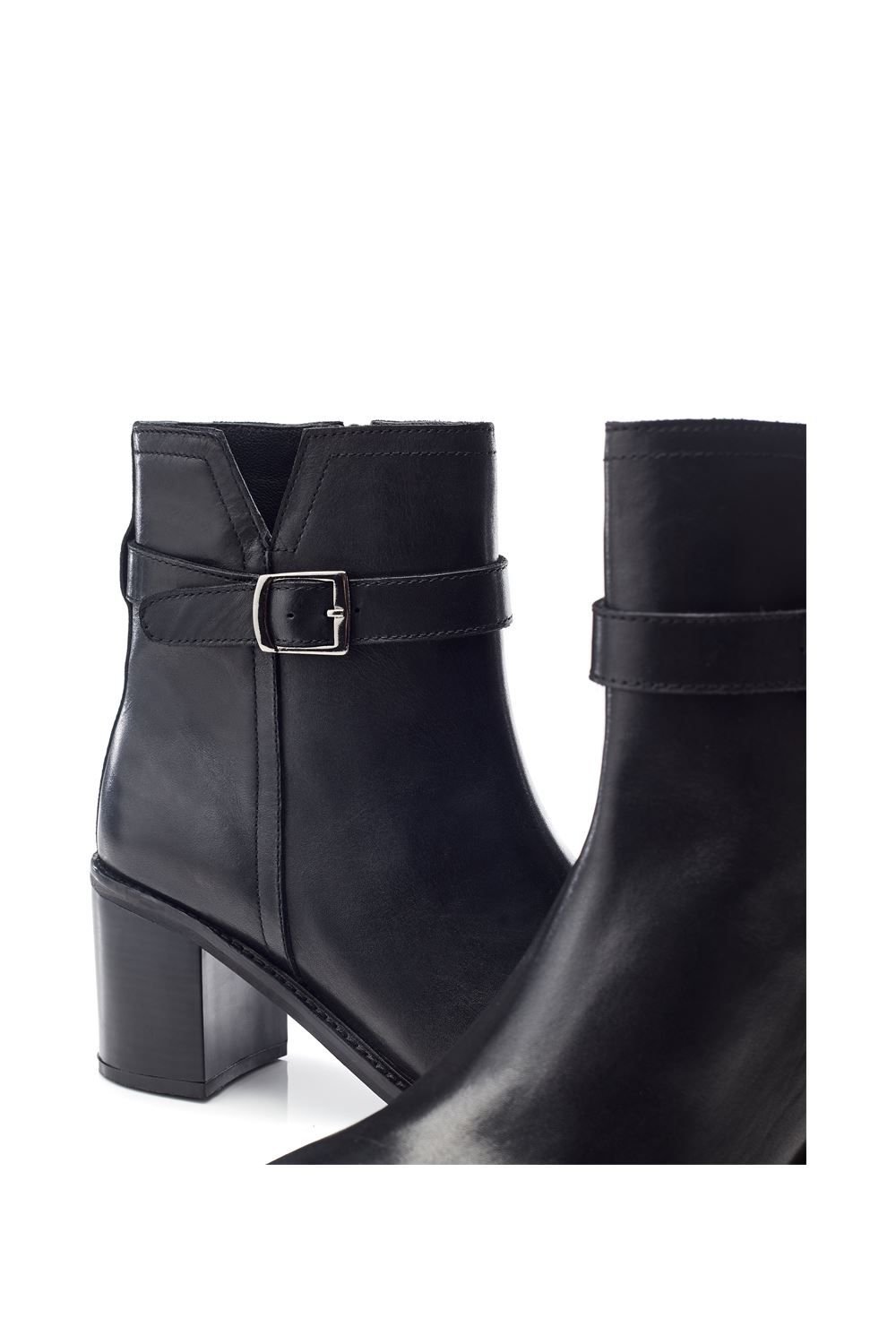 b.soleful b.soleful Women's 'B.Philippa' Leather Heeled Boots in Black - 4