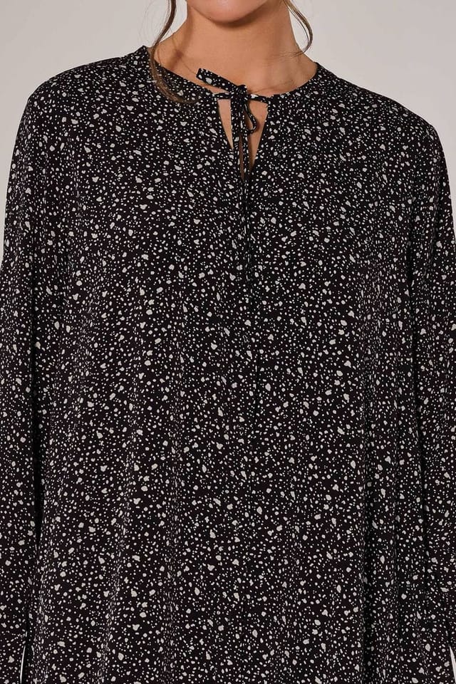 Jolie Moi Jolie Moi Women's Long Sleeve Shirt Dress in Black - 3