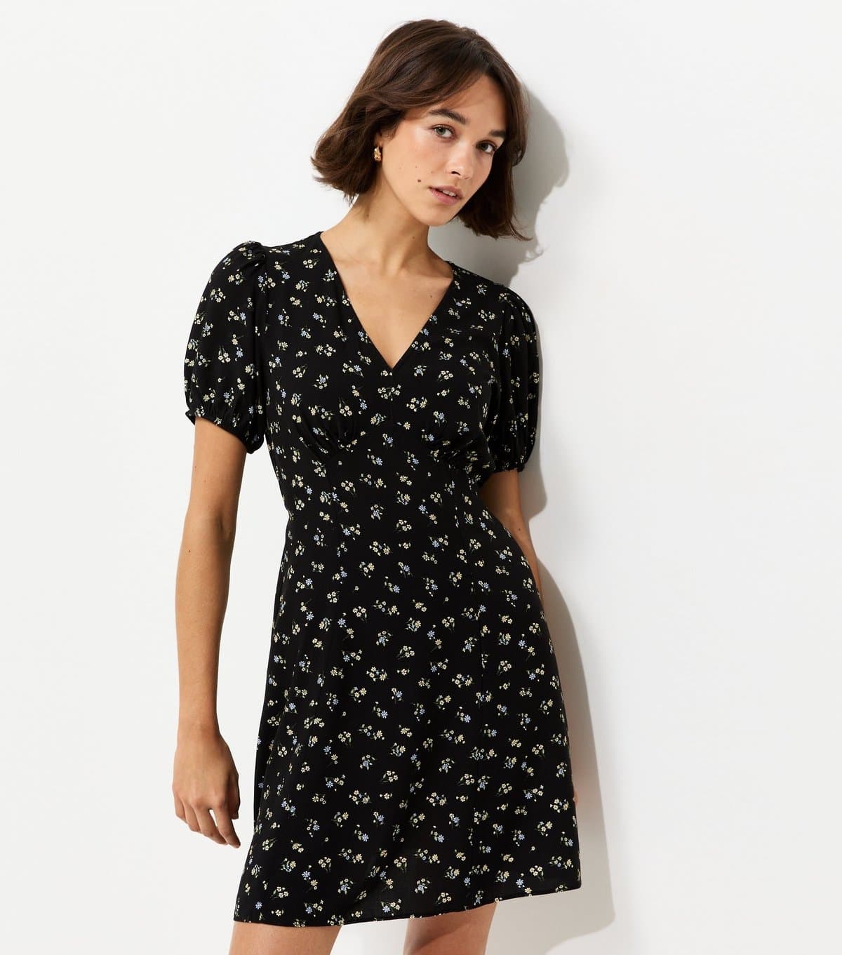 New Look Women's Black Floral Short Sleeve Mini Dress New Look