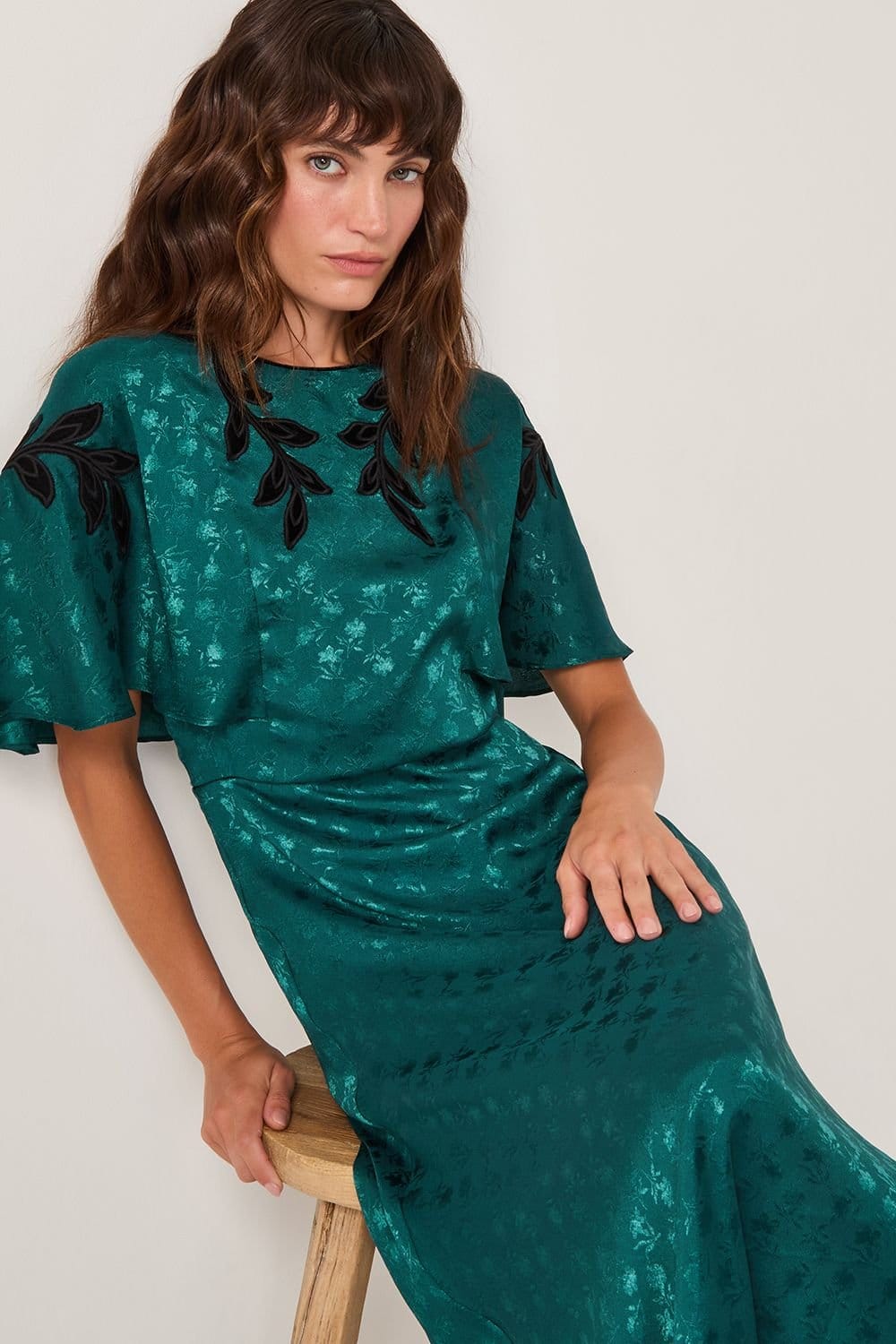 Monsoon Monsoon Women's Bianca Embroidered Floral Cape Midi Dress Green - 4