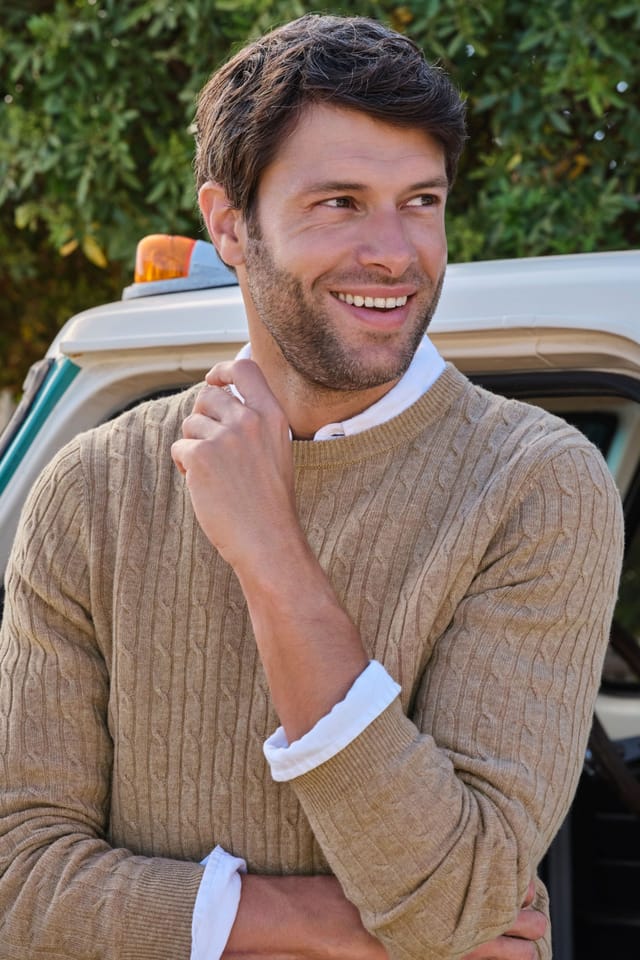 WoolOvers WoolOvers Men's Cashmere & Merino Cable Crew Neck in Camel - 2