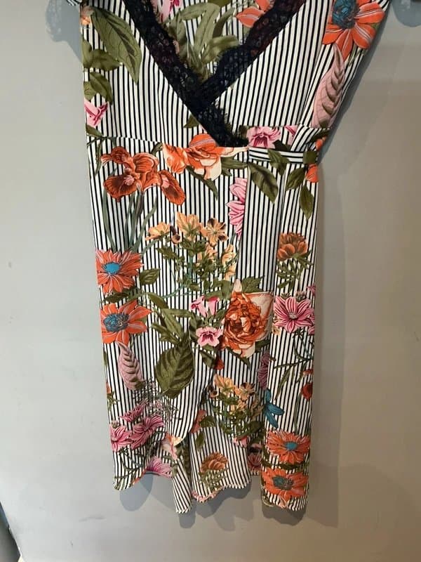 Never Fully Dressed Women’s never fully dressed wrap over floral summer dress – lace trim – UK size 8 great condition