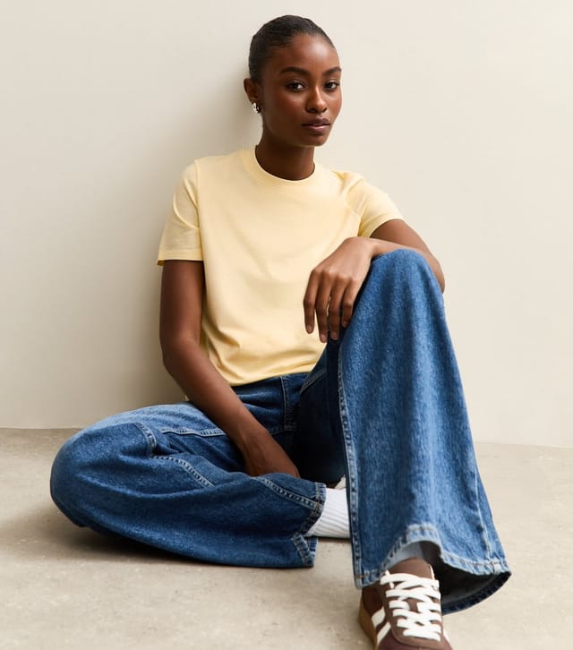 New Look Women's Light Yellow Cotton Crew Neck T-Shirt New Look - 3