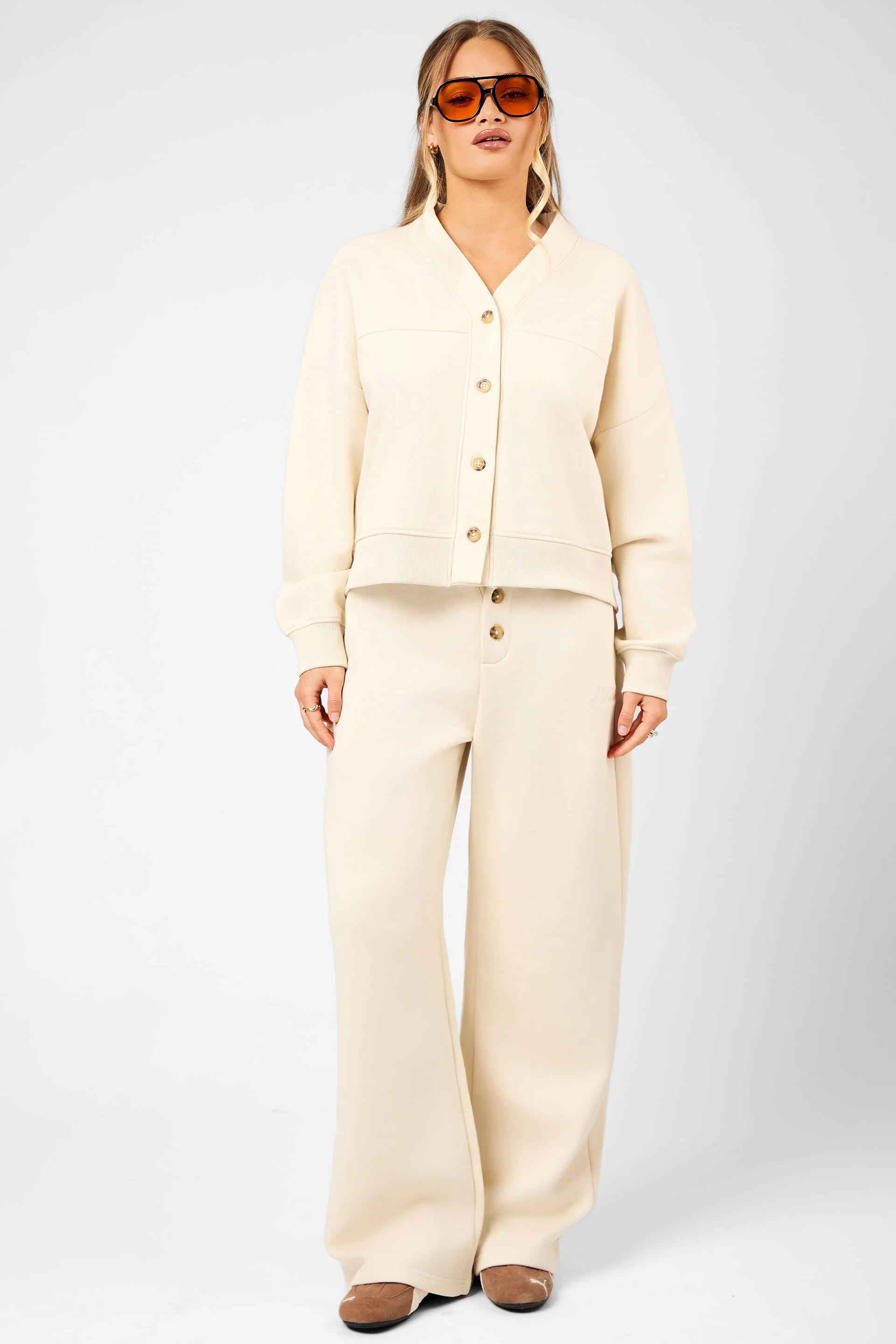 Kaiia Kaiia Script Logo Button Down Detail Sweat Cardigan Crème - 4
