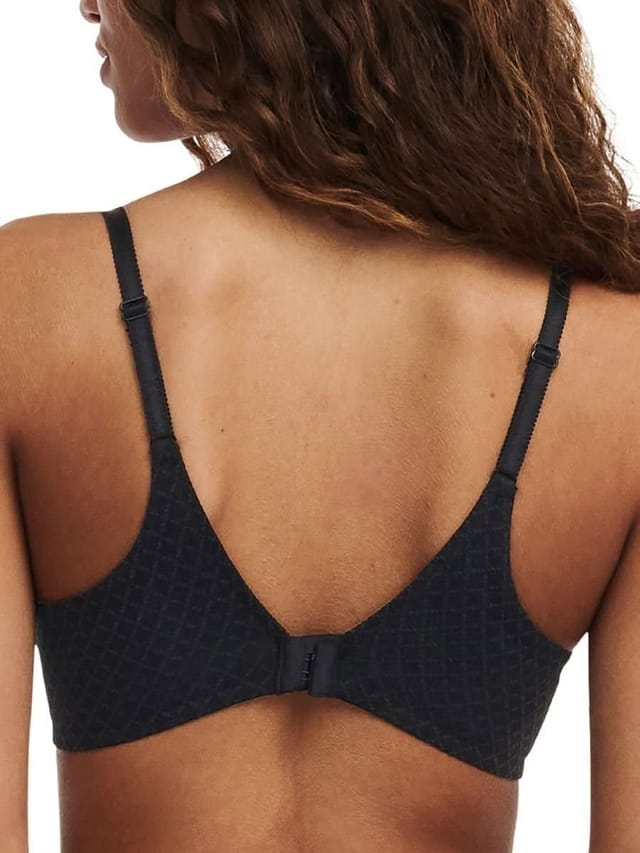 Chantelle Chantelle Women's Norah Chic Covering T-Shirt Bra in Black - 3