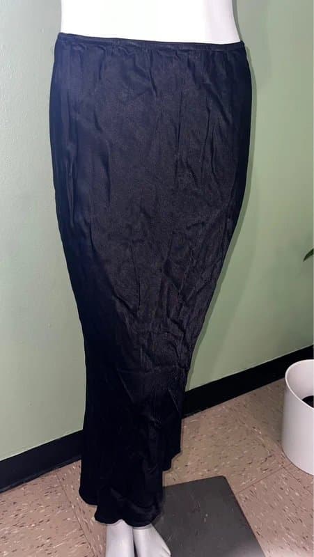 Topshop Topshop Black Satin Bias Cut Maxi Skirt - Size US 6
