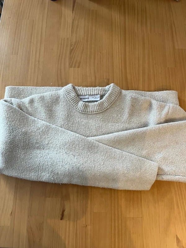 Bershka Beige Bershka Cropped Jumper