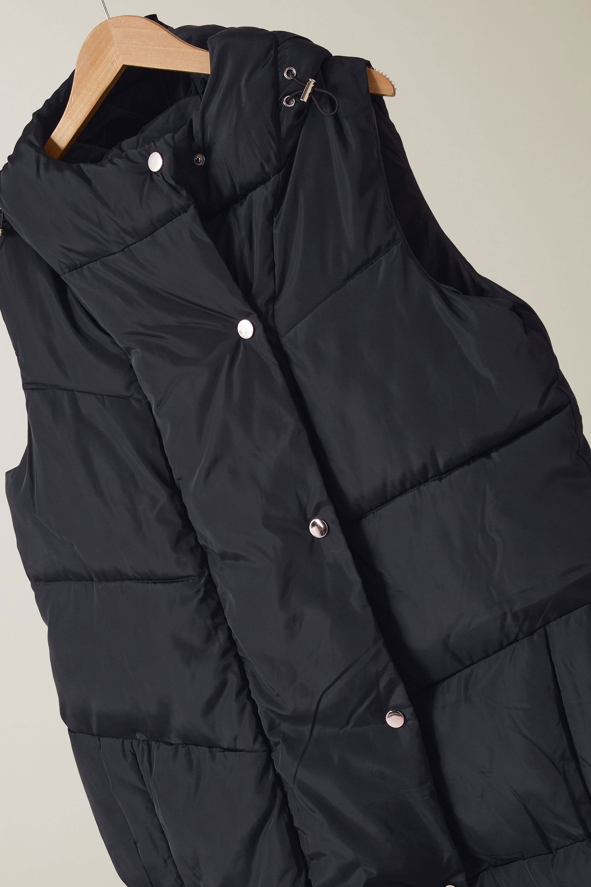 Evans Evans Women's Midi Padded Gilet in Black - 3