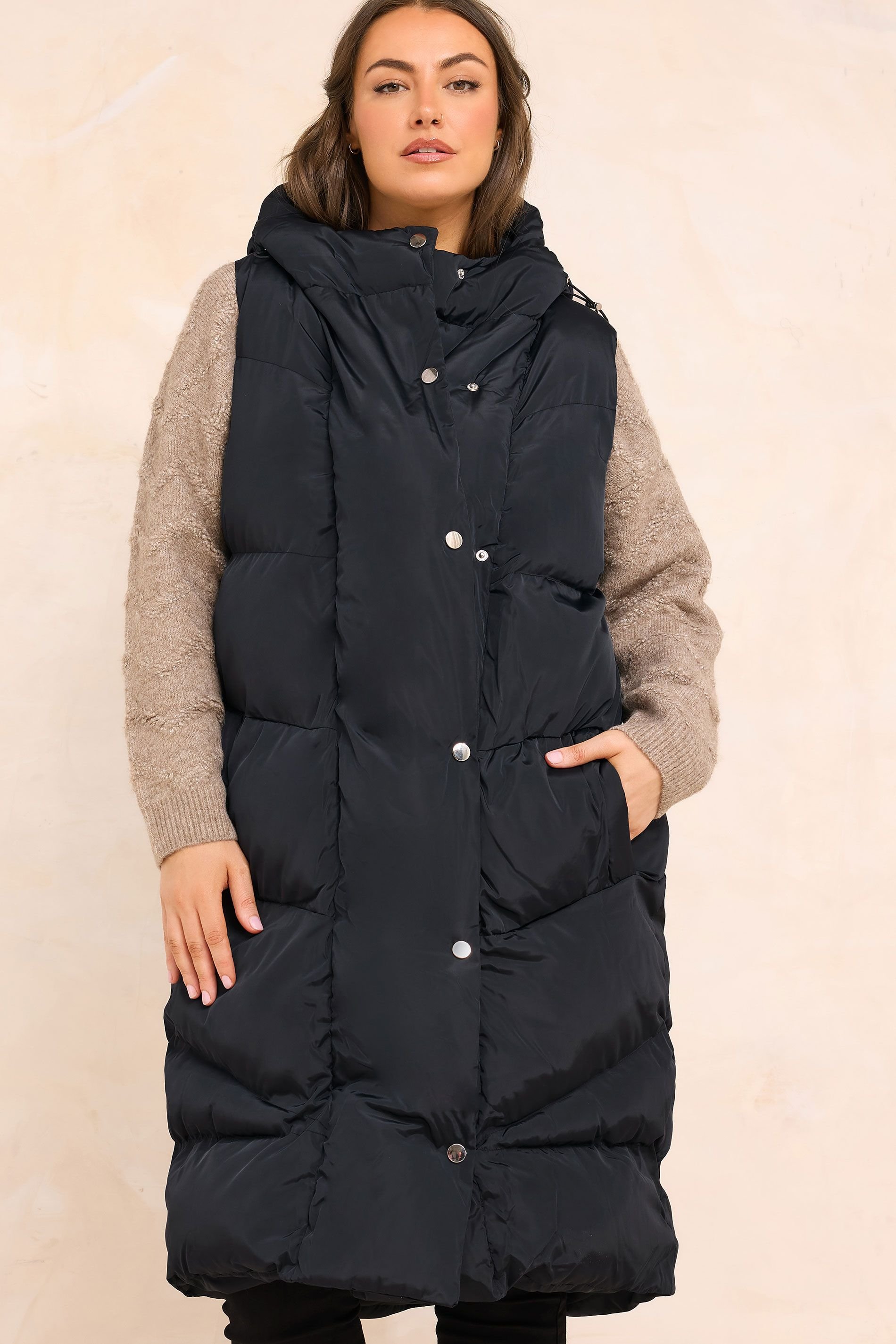 Evans Evans Women's Midi Padded Gilet in Black - 4