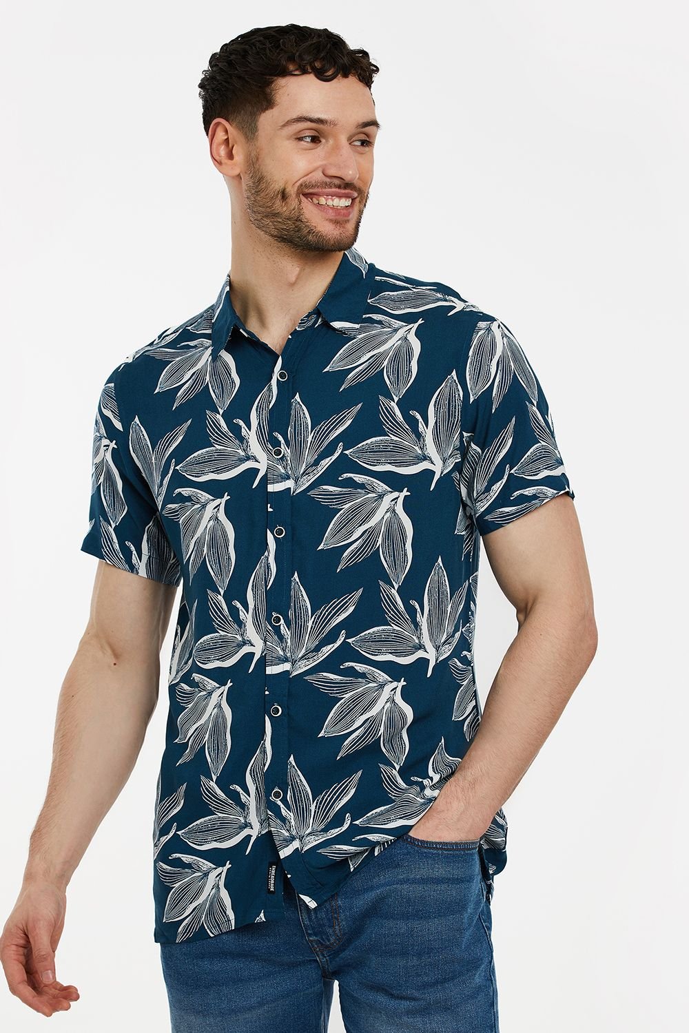 Threadbare Threadbare Men's 'Foliage' Leaf Print Short Sleeve Shirt in Navy - 2