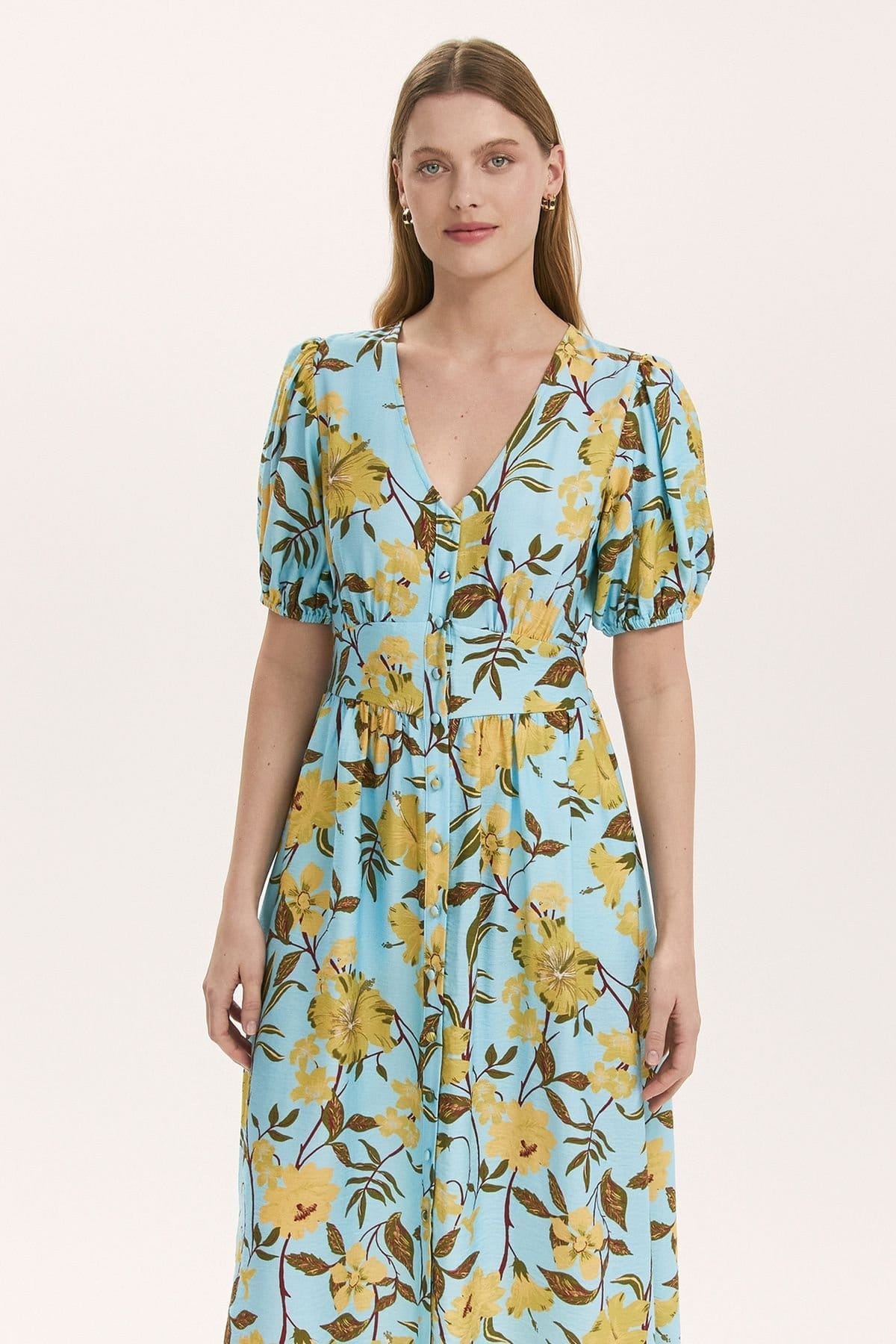 Finery London Finery London Women's Addison Floral Crepe Midi Dress in Aqua - 4